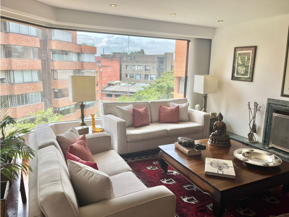 VENDEMOS LINDO APARTAMENTO CON AMPLIOS ESPACIOS Y VISTA EN ROSALES