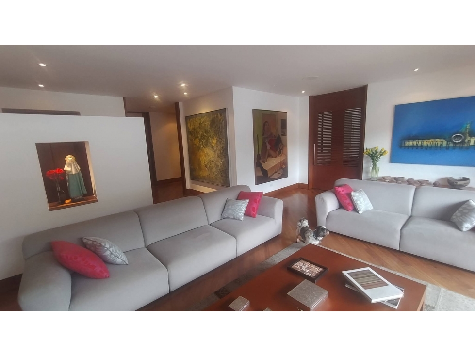 VENDO APARTAMENTO EN EL CHICO AMPLIO, ESPECTACULAR