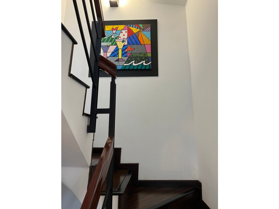 VENDEMOS CASA CON JARDÍN EN PROVENZA BOSQUES DE PROVENZA — foto 6
