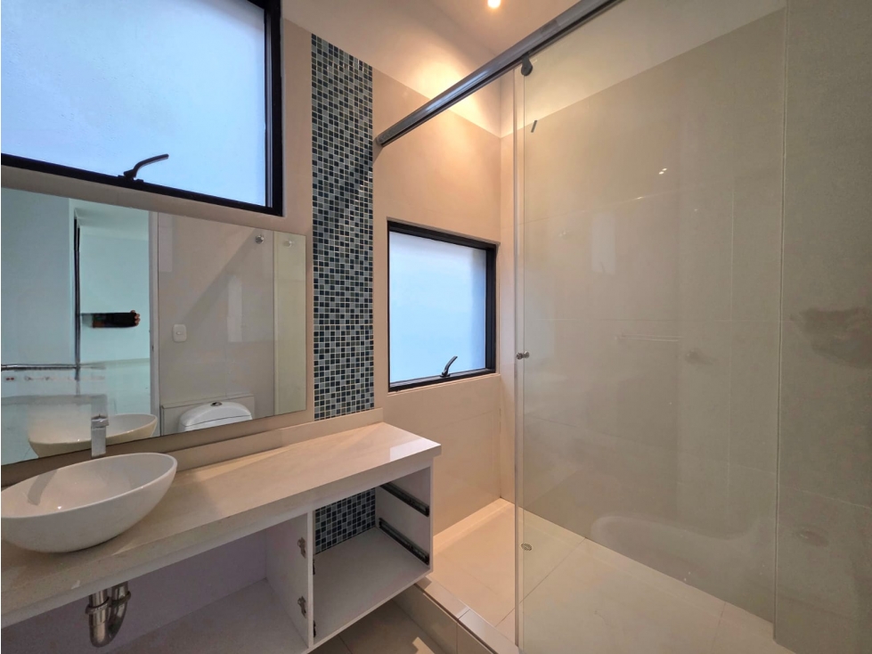 ARRIENDO LOCAL EN EL RETIRO — foto 4