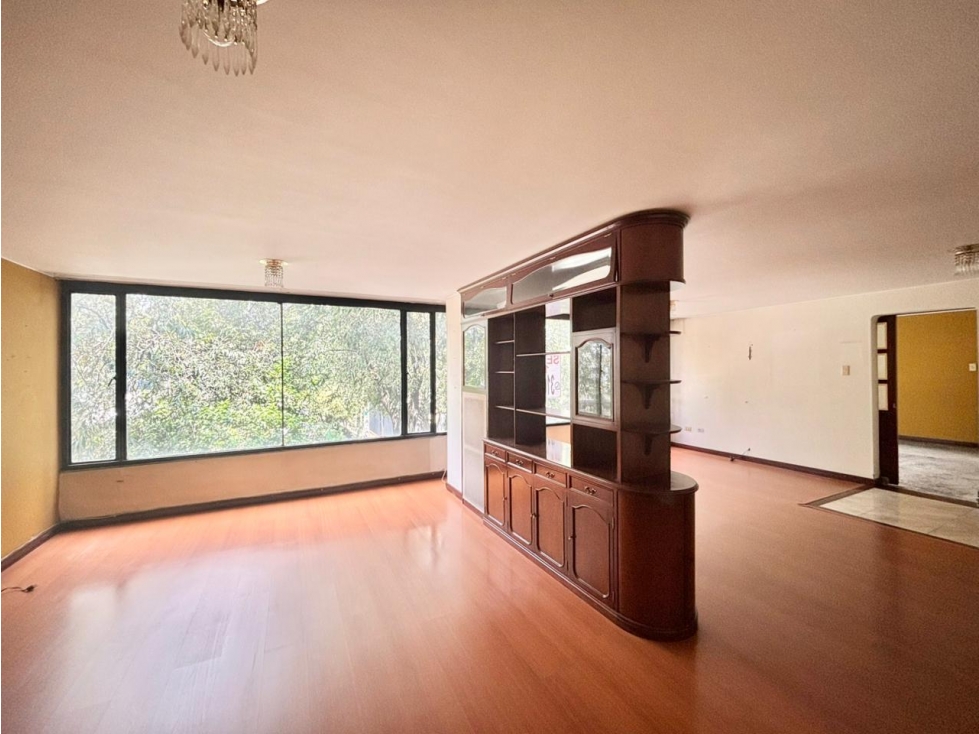 Vendo para remodelar apto en Chicó Reservado — foto 3