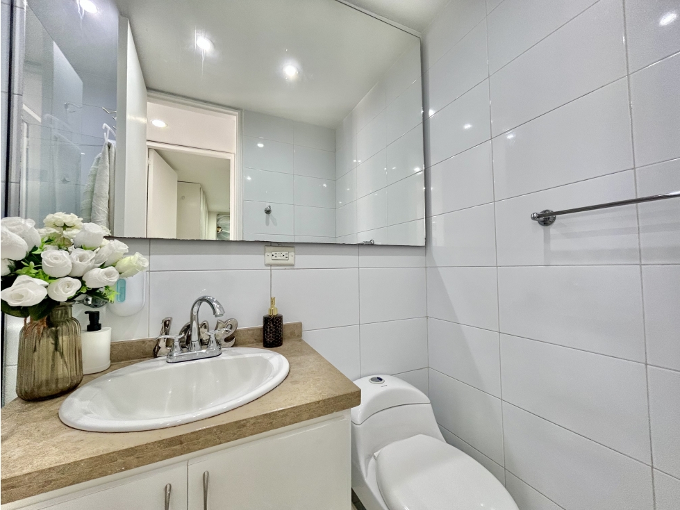 RENTAMOS EXCELENTE APTO EN SANTA PAULA-AMOBLADO-2 ALCOBAS — foto 3