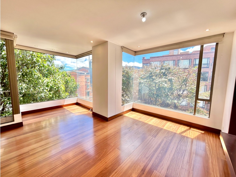 RENTAMOS APARTAMENTO EXTERIOR EN SAN PATRICIO — foto 4
