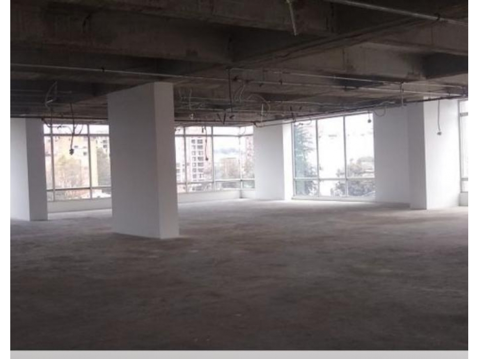 ARRIENDO OFICINAS (Valor por m2) EN EDIFICIO SOBRE LA AUTOPISTA NORTE — foto 4