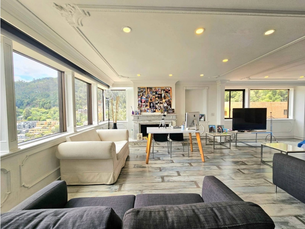 VENDO HERMOSO APARTAMENTO CLASICO DUPLEX EN EL REFUGIO — foto 3