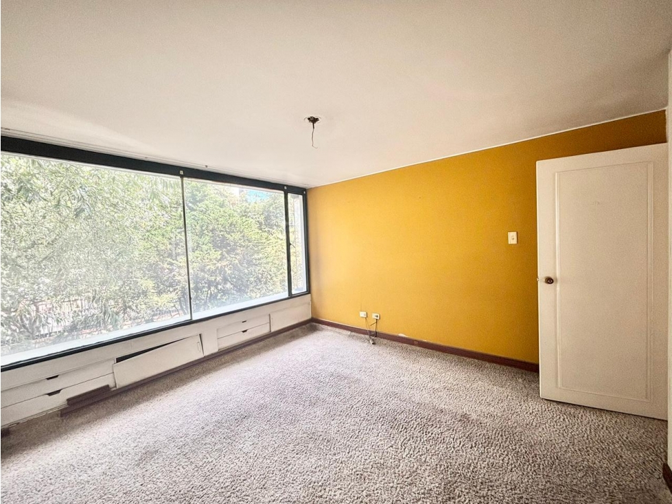 Vendo para remodelar apto en Chicó Reservado — foto 4