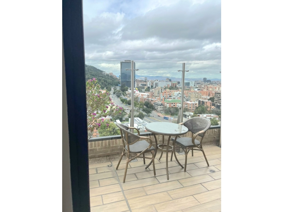 ARRIENDO APARTAESTUDIO CON TERRAZA Y BALCÓN EN SANTA ANA, SENIORS CLUB — foto 4