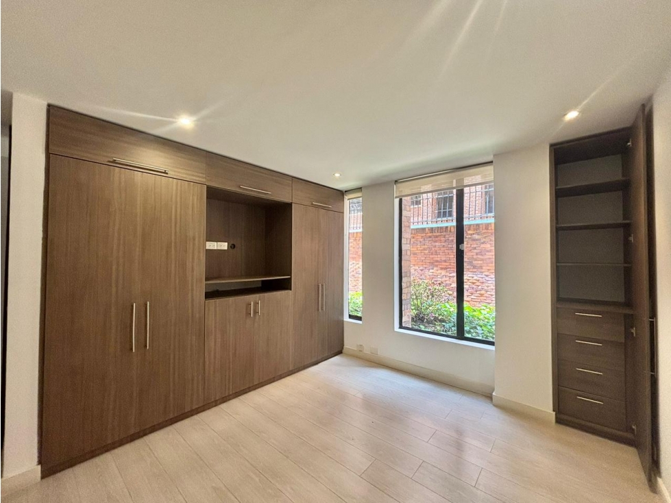 Arriendo moderno apto en La Carolina — foto 5