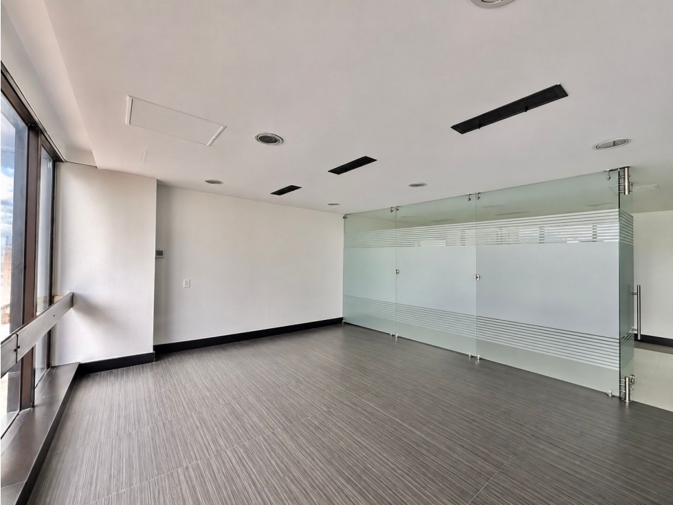 ARRIENDO magnífica OFICINA en Quinta Camacho 97 mts — foto 5