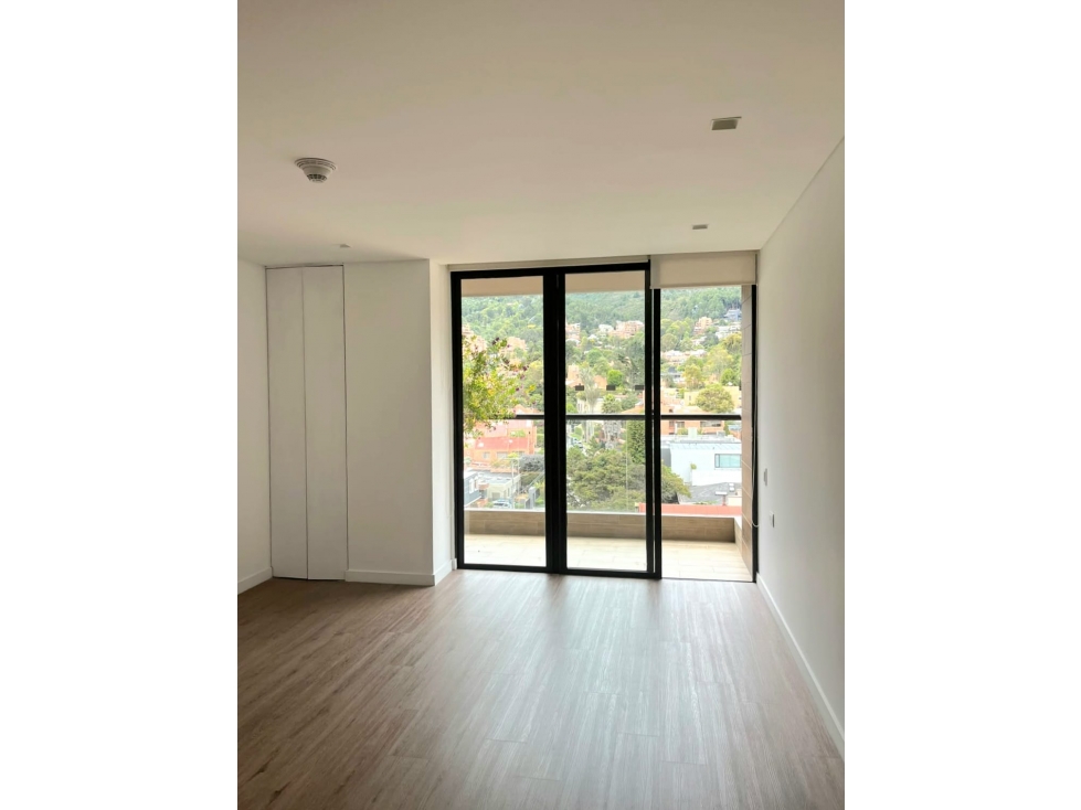 ARRIENDO APARTAESTUDIO CON TERRAZA Y BALCÓN EN SANTA ANA, SENIORS CLUB — foto 5