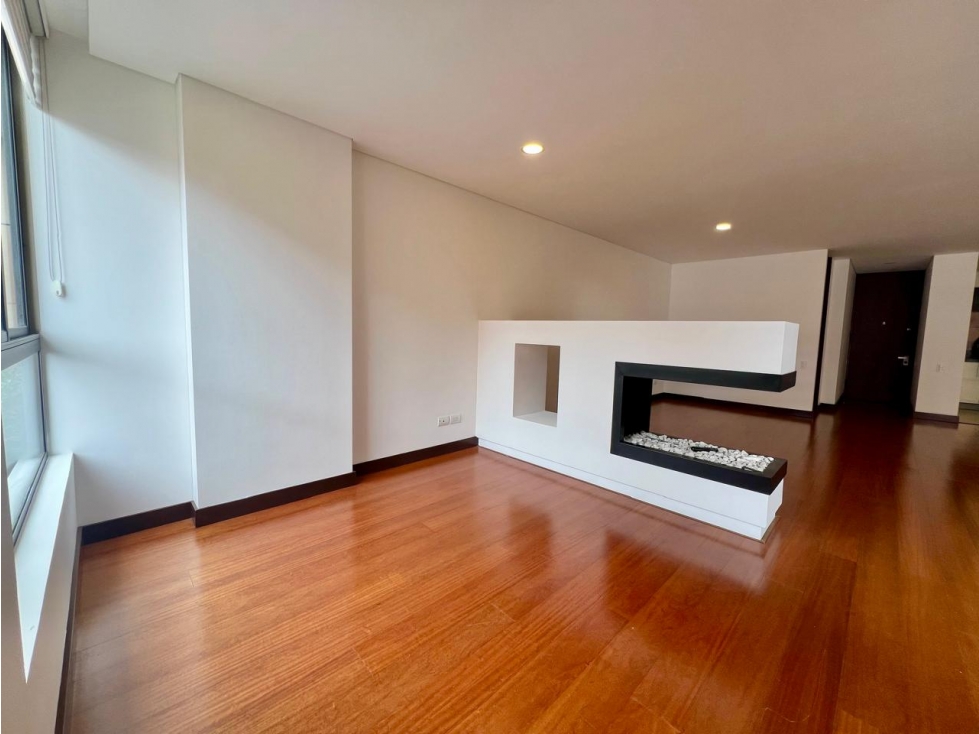 RENTAMOS APTO. CON SUPER BALCON EN SAN PATRICIO — foto 4