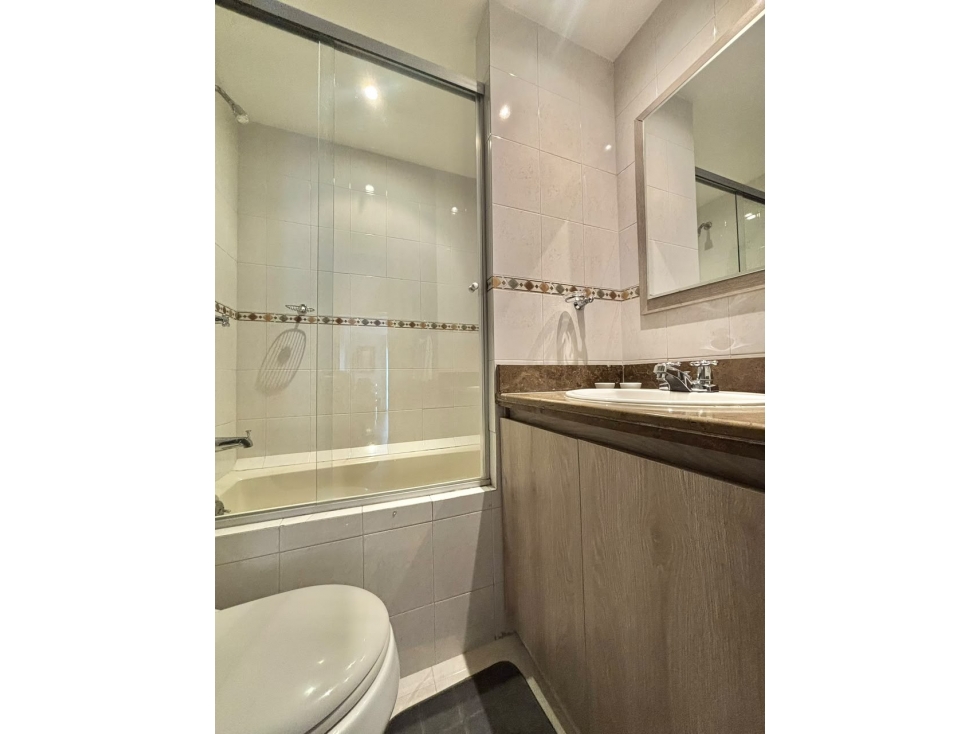 VENDO lindo y remodelado apto en La Calleja - 6