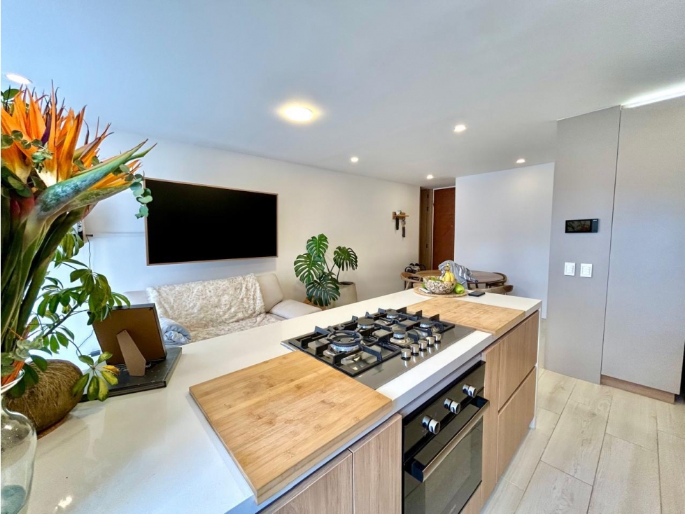 RENTAMOS APTO. REMODELADO CON INCREIBLE TERRAZA EN CHICO NAVARRA — foto 6