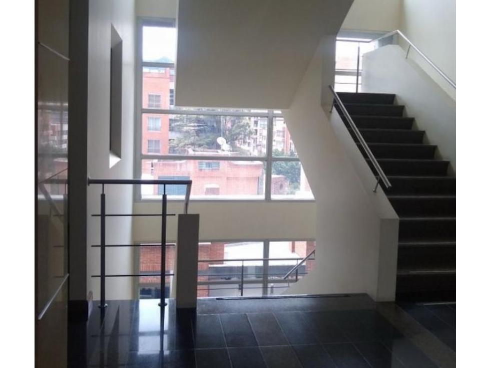 ARRIENDO OFICINAS (Valor por m2) EN EDIFICIO SOBRE LA AUTOPISTA NORTE — foto 3