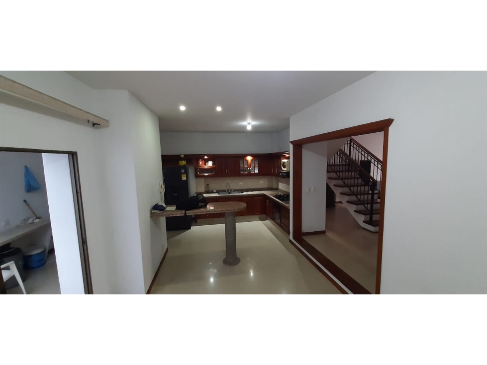 ¡SE VENDE CASA EN ARGOS!