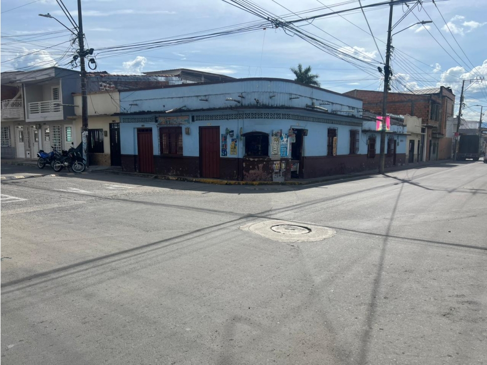 SE VENDE CASA ESQUINERA IDEAL PARA REMODELAR O PROYECTO NUEVO