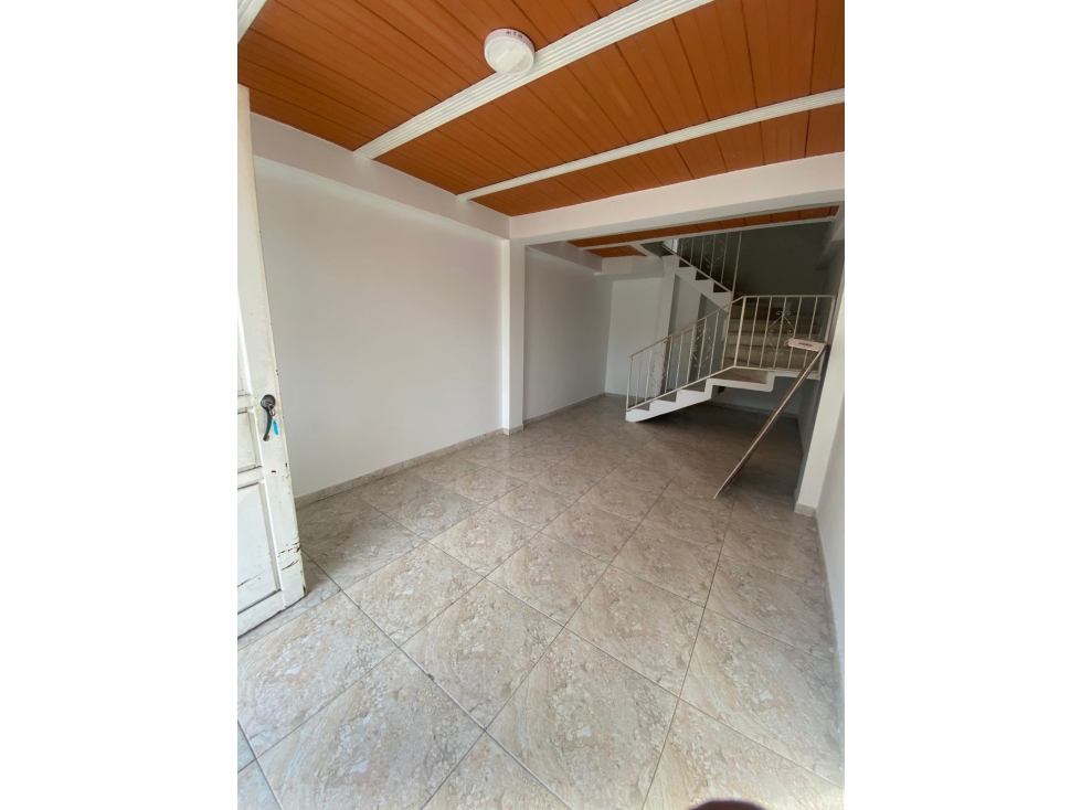 Se Renta Casa En Cámbulos - 3