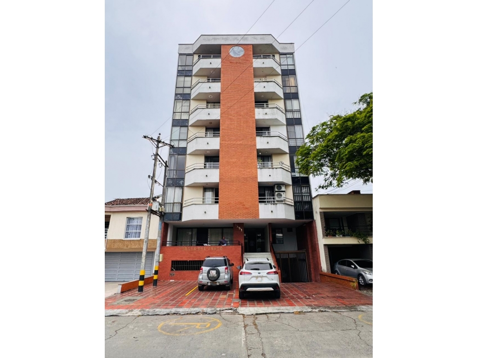 SE VENDE APARTAMENTO EN TORRES DEL PRADO AMPLIO Y COMPLETO
