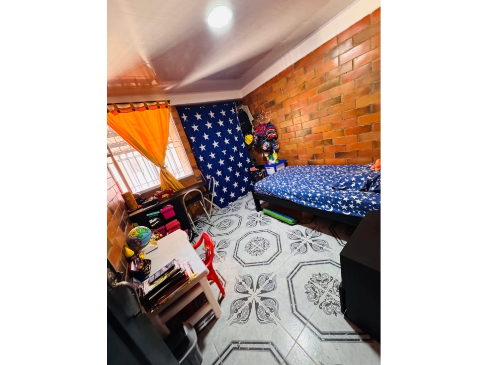 Linda casa en Santa Ana con antejardín y patio — foto 4