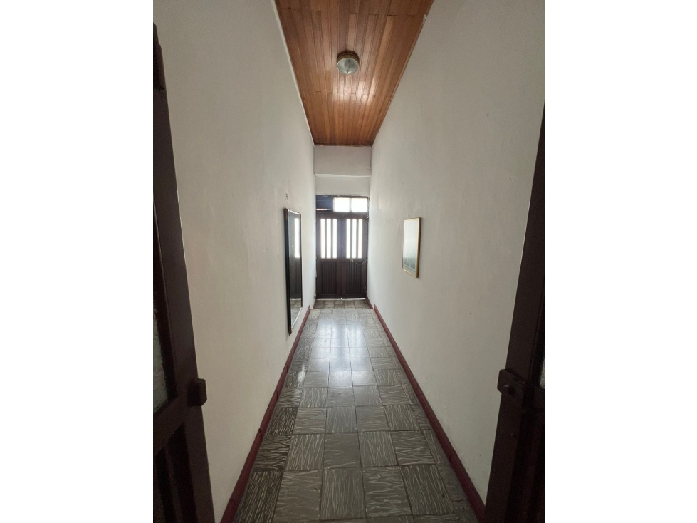 ¡PROPIEDAD DE GRAN FORMATO EN EXCELENTE UBICACIÃN! — foto 2