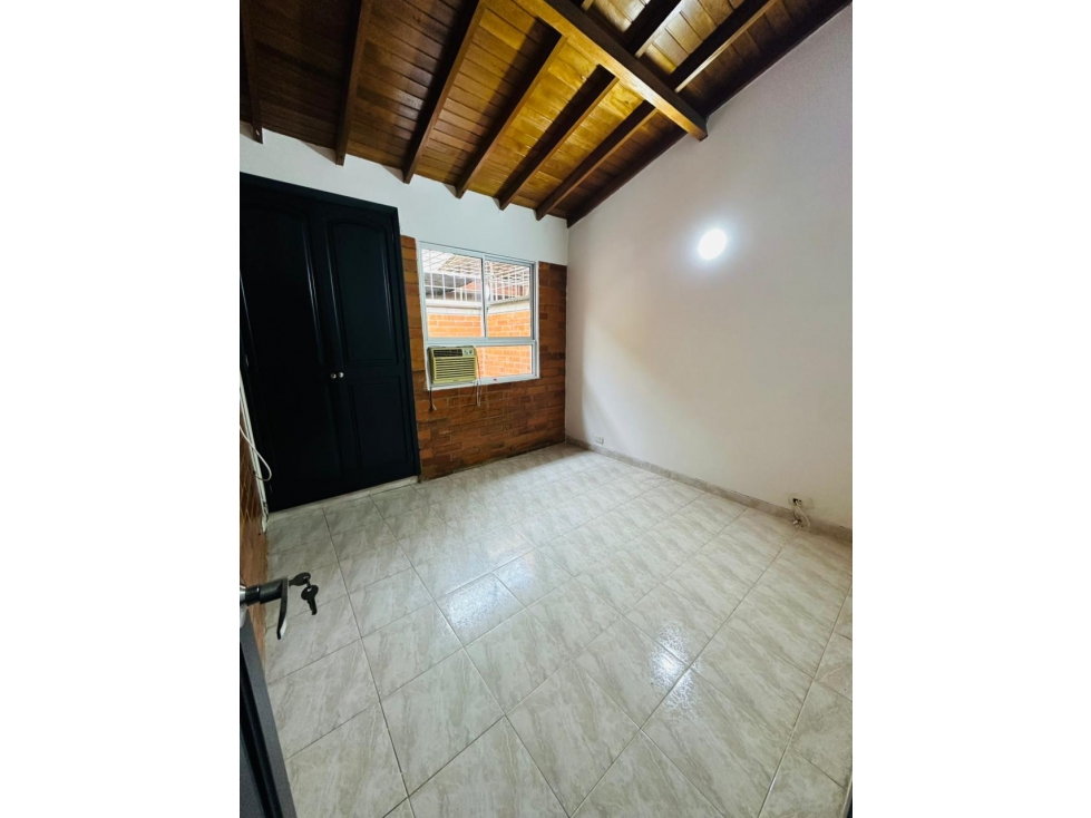 ¡HERMOSA CASA EN VENTA URBANIZACIÃN PORTAL DE ÃLAMOS! — foto 3