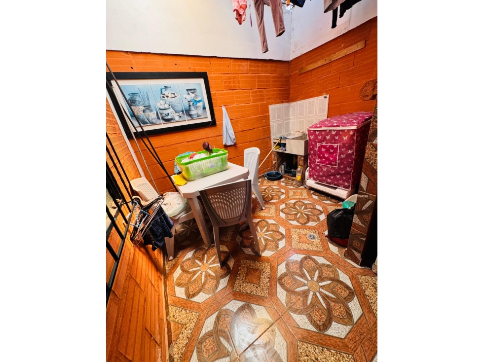 Linda casa en Santa Ana con antejardín y patio — foto 6