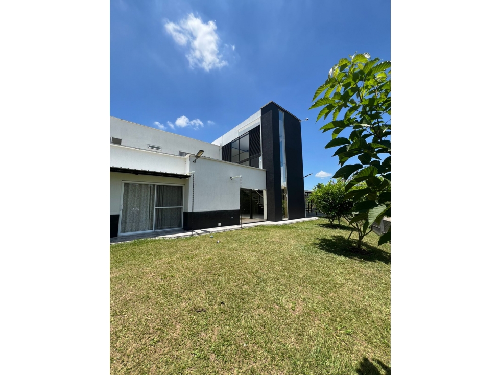 Se vende espectacular casa en El Placer - 2