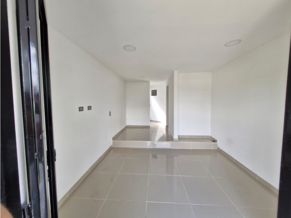 ¡GRAN OPORTUNIDAD! CASA MULTIFAMILIAR EN BARCELONA 4 PISOS - 6