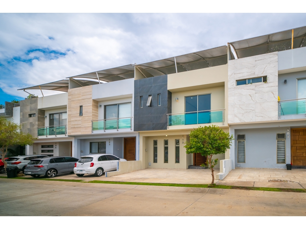 Venta casa 5 recamaras en La cima Zapopan coto D