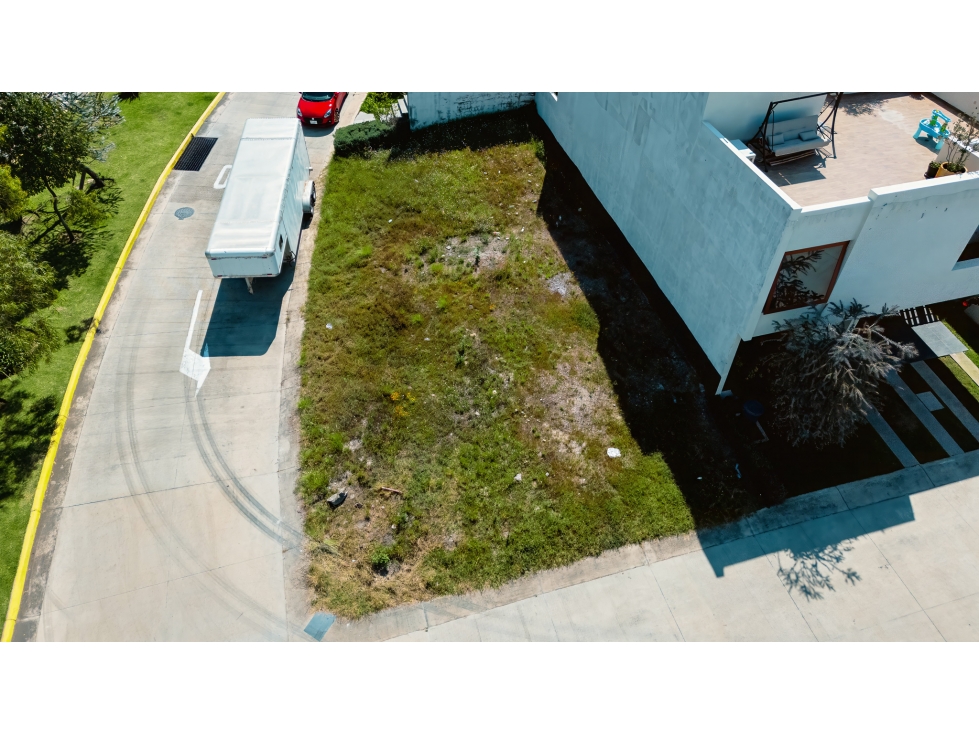 Venta de terreno en esquina en Los Robles Residencial Zapopan Jalisco - 4