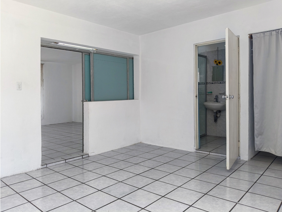 Casa de 99 m² con 4 dormitorios en venta en Beatriz HernAndez - 3