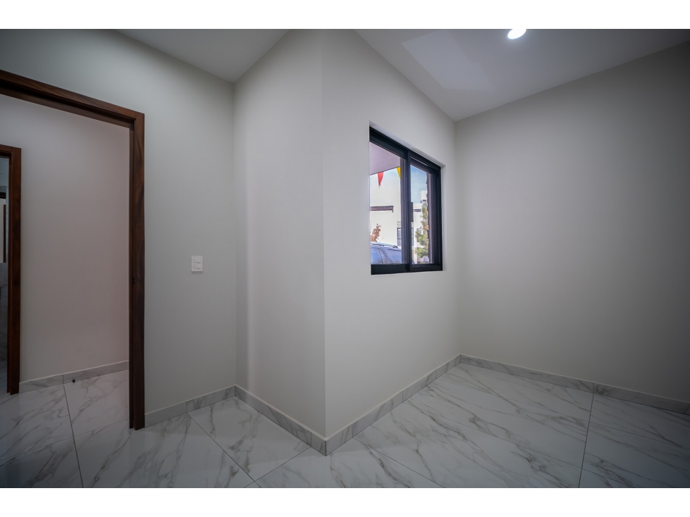 Venta casa 5 recámaras en Valle Imperial Zapopan coto cerezo — foto 6