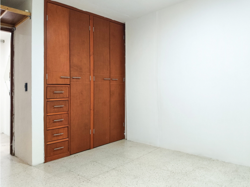 Casa de 99 m² con 4 dormitorios en venta en Beatriz HernAndez - 4