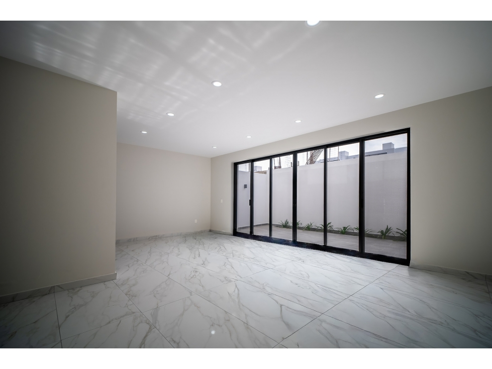 Venta casa 5 recámaras en Valle Imperial Zapopan coto cerezo — foto 3