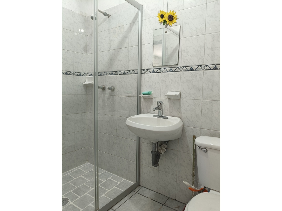 Casa de 99 m² con 4 dormitorios en venta en Beatriz HernAndez - 6