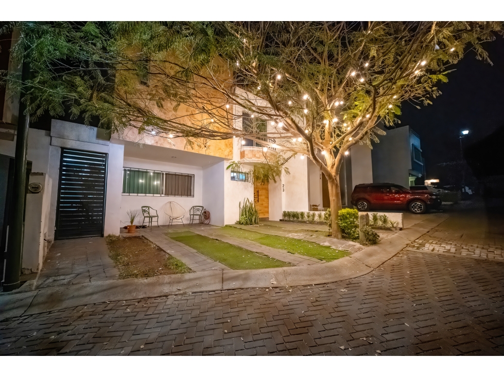 Venta casa 3 recámaras en los almendros residencial en Zapopan