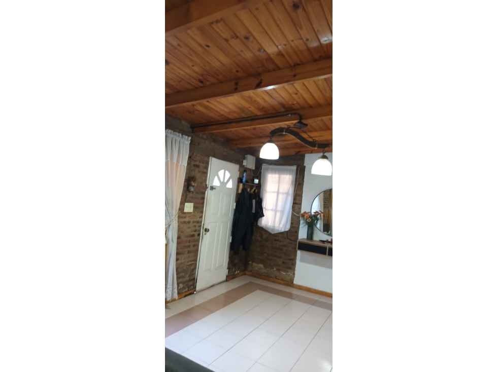 CASA Y DEPARTAMENTO EN VENTA - 3
