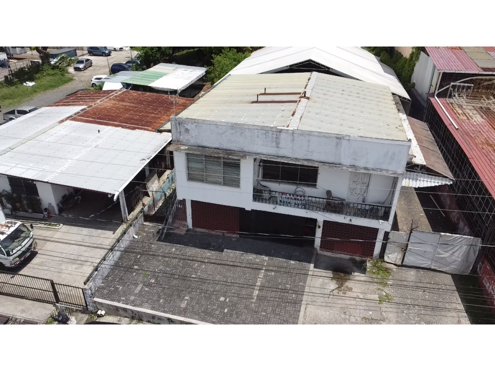 OfiBodega (Edificio con Galera en la parte Posterior)