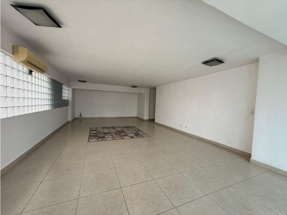 Apartamento en P.H. Keops Tower