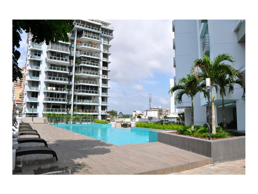 Apartamento en venta en P.H. Luxor Tower Torre (100-200)