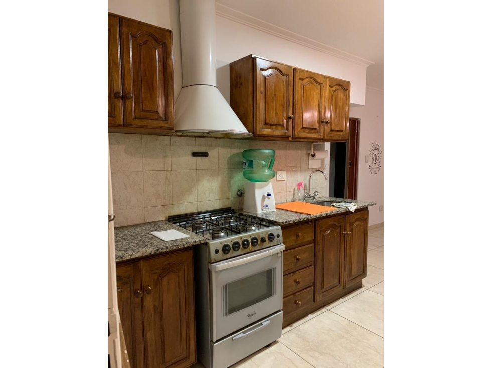 VENTA EN BLOQUE, 2 Locales + departamento, semi-centro, Tandil - 2
