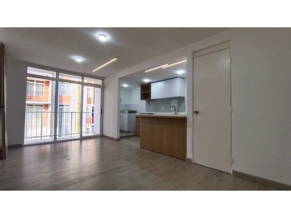 APARTAMENTO EN VENTA REMODELADO COMPLETO EN LA AURORA ROBLEDO — foto 3