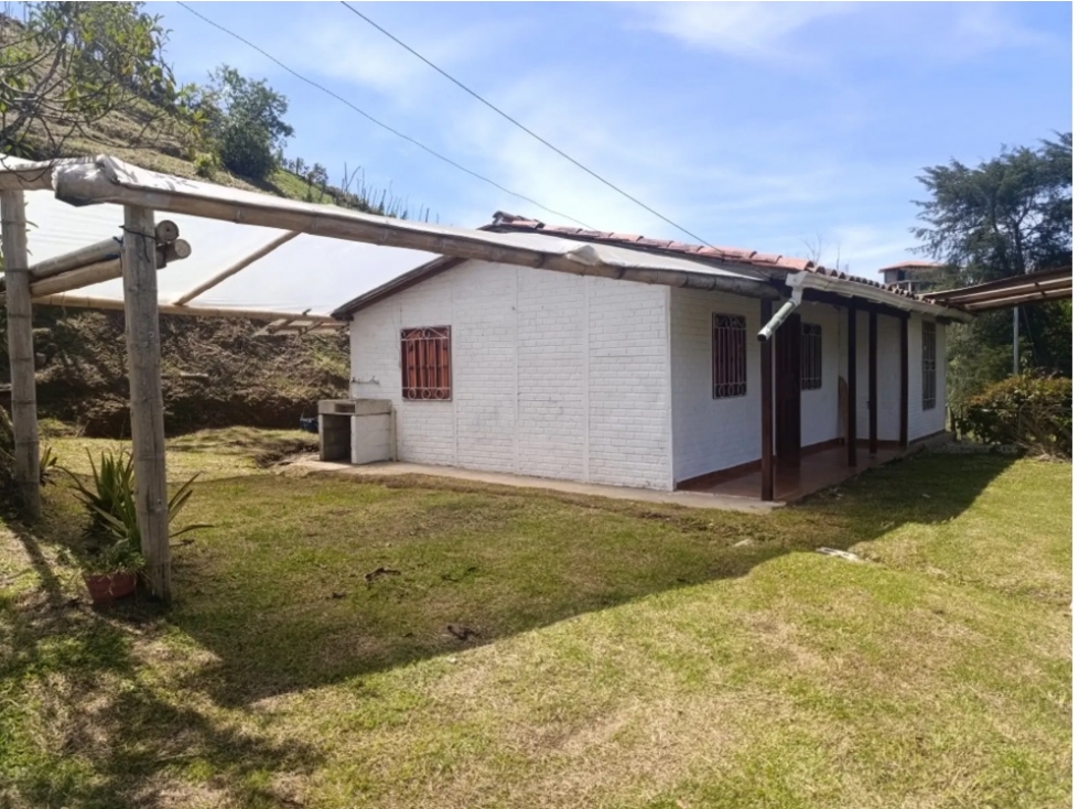 Casa campestre en Venta Vereda las Brisas El Carmen de Viboral - 2