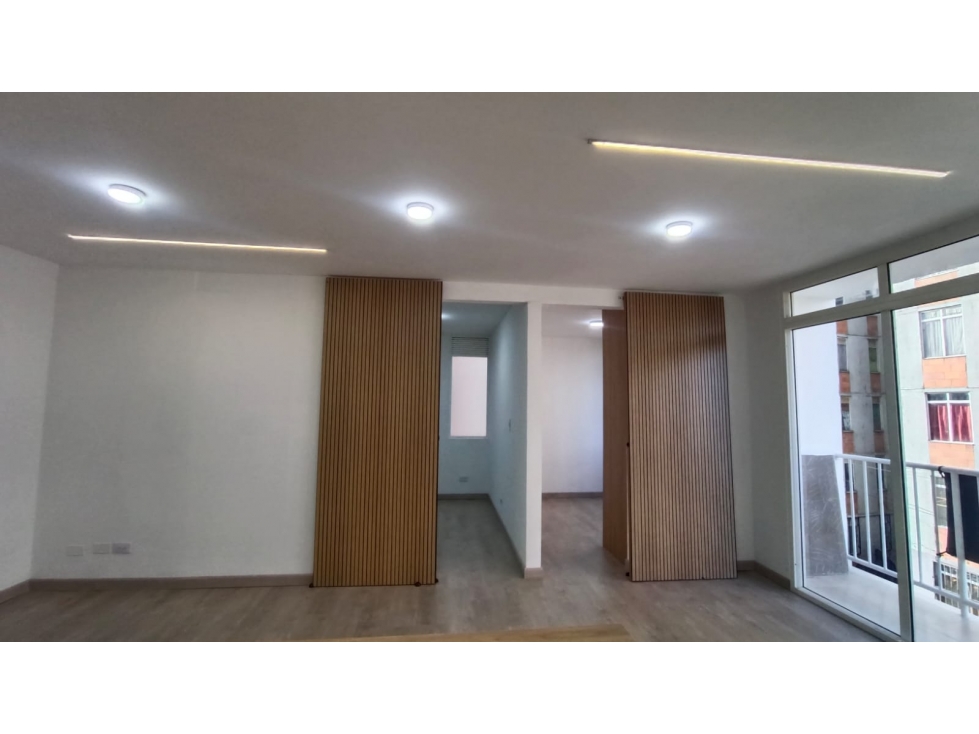 APARTAMENTO EN VENTA REMODELADO COMPLETO EN LA AURORA ROBLEDO — foto 5