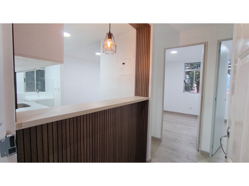 APARTAMENTO EN VENTA REMODELADO COMPLETO EN LA AURORA ROBLEDO