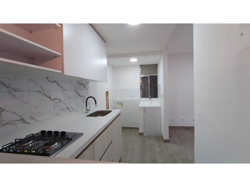 APARTAMENTO EN VENTA REMODELADO COMPLETO EN LA AURORA ROBLEDO — foto 6