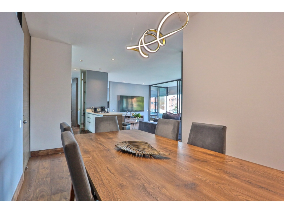 Elegante y Espacioso Apartamento Cerca al Tesoro