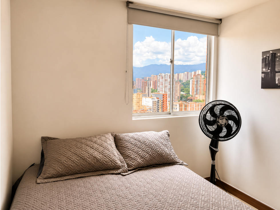Apartamento en Sabaneta | Vista + Parqueadero + WiFi — foto 2