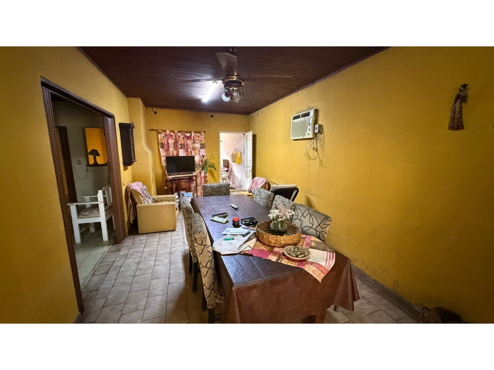 Casa amplia en Venta en Barrio Los Paraisos - Lujan - 5