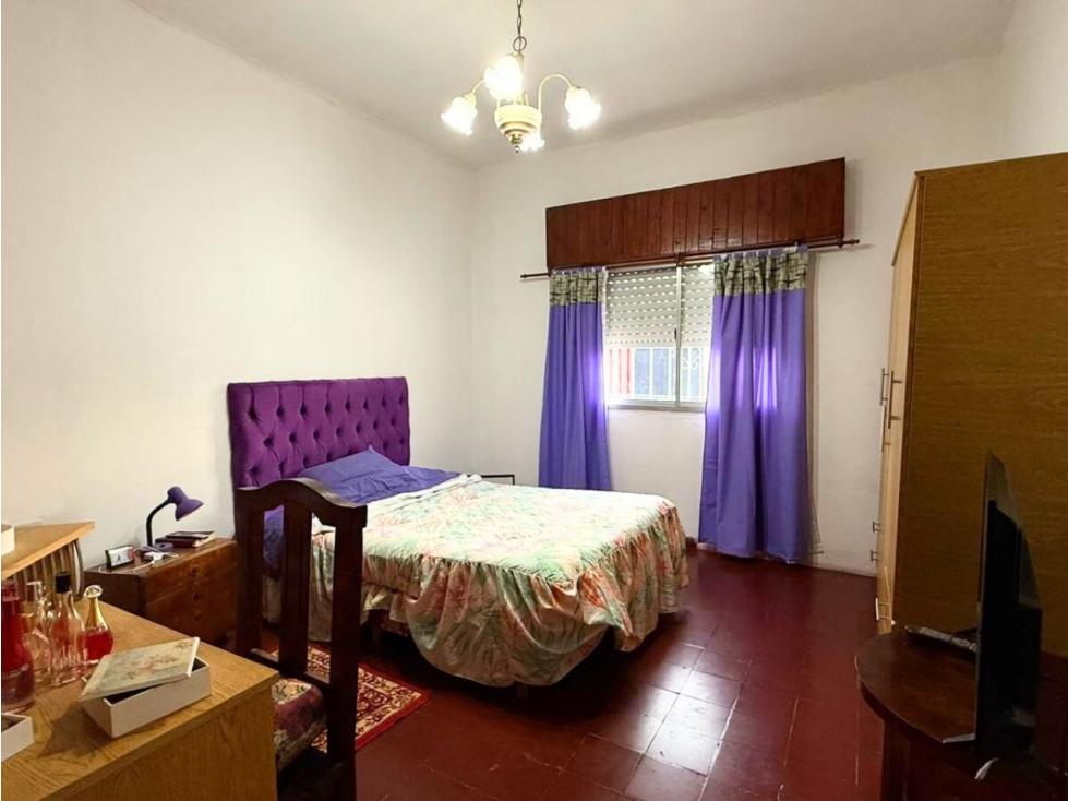 casa en esquina centrica en venta — foto 6